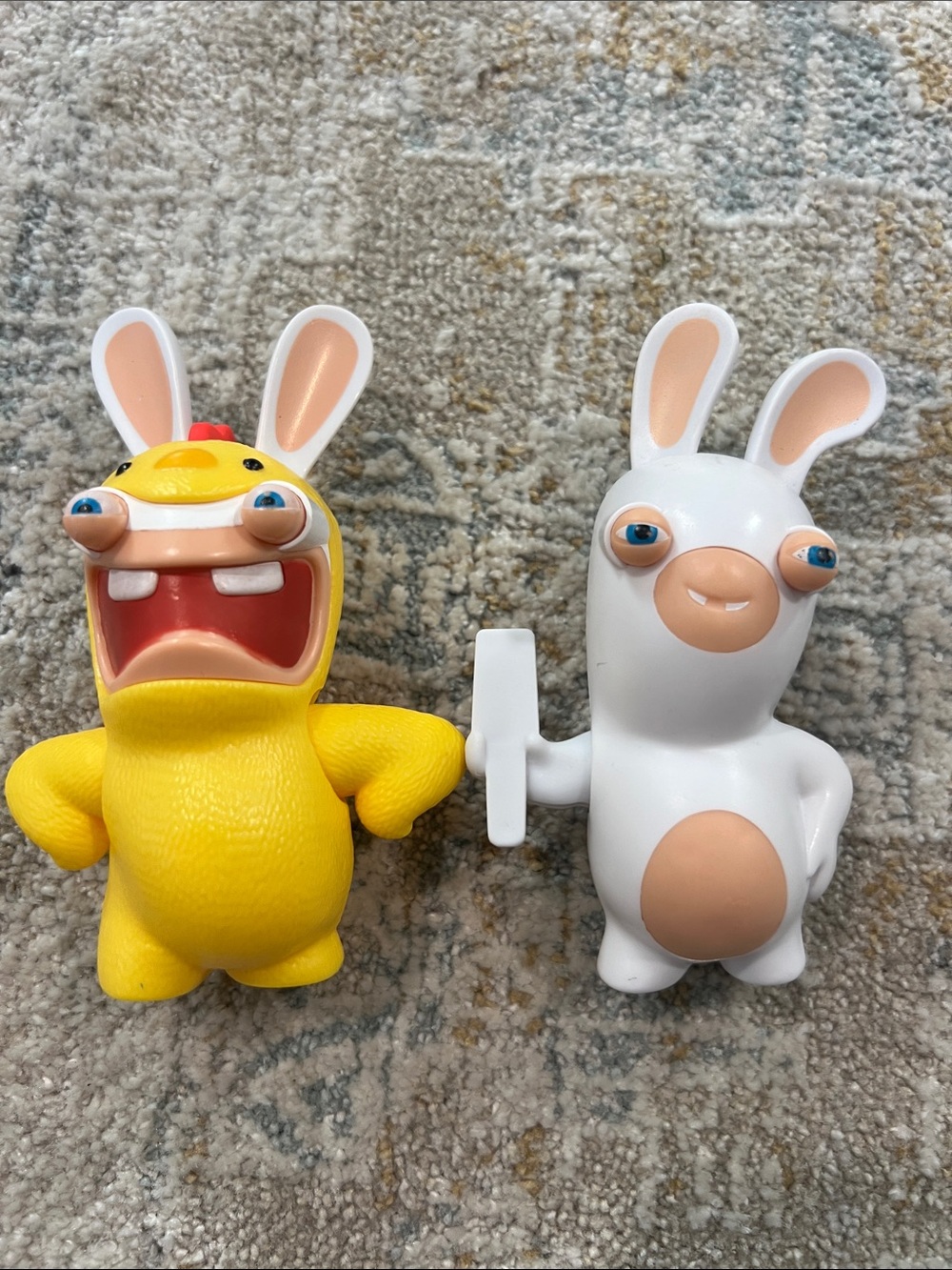 Rabbids Collectible Figure Set - Yellow & White Kids Toys z92